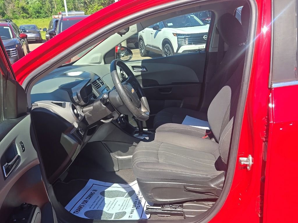 Used 2015 Chevrolet Sonic LT FWD image 9