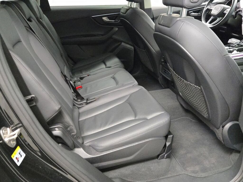Used 2024 Audi Q7 3.0T Premium Plus image 11