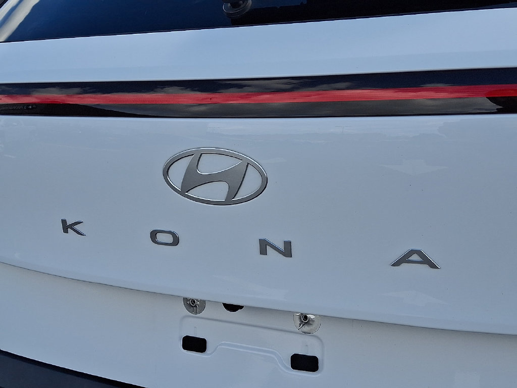 Certified 2024 Hyundai Kona SEL AWD/4WD image 30