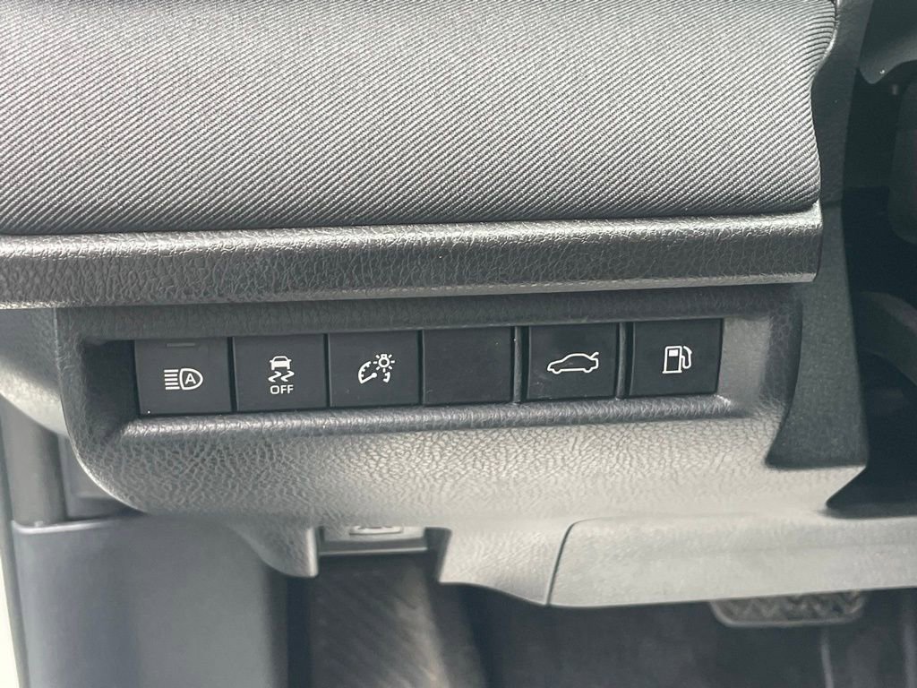 Used 2025 Toyota Camry LE FWD image 21