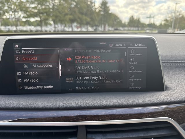 Used 2021 BMW 750i xDrive image 14