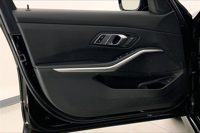 Certified 2023 BMW 330i xDrive Sedan w/ Driving Assistance Package image 24