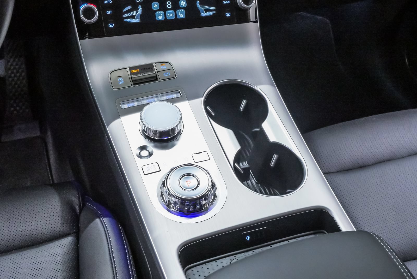Certified 2026 Genesis GV70 2.5T Select AWD/4WD image 19