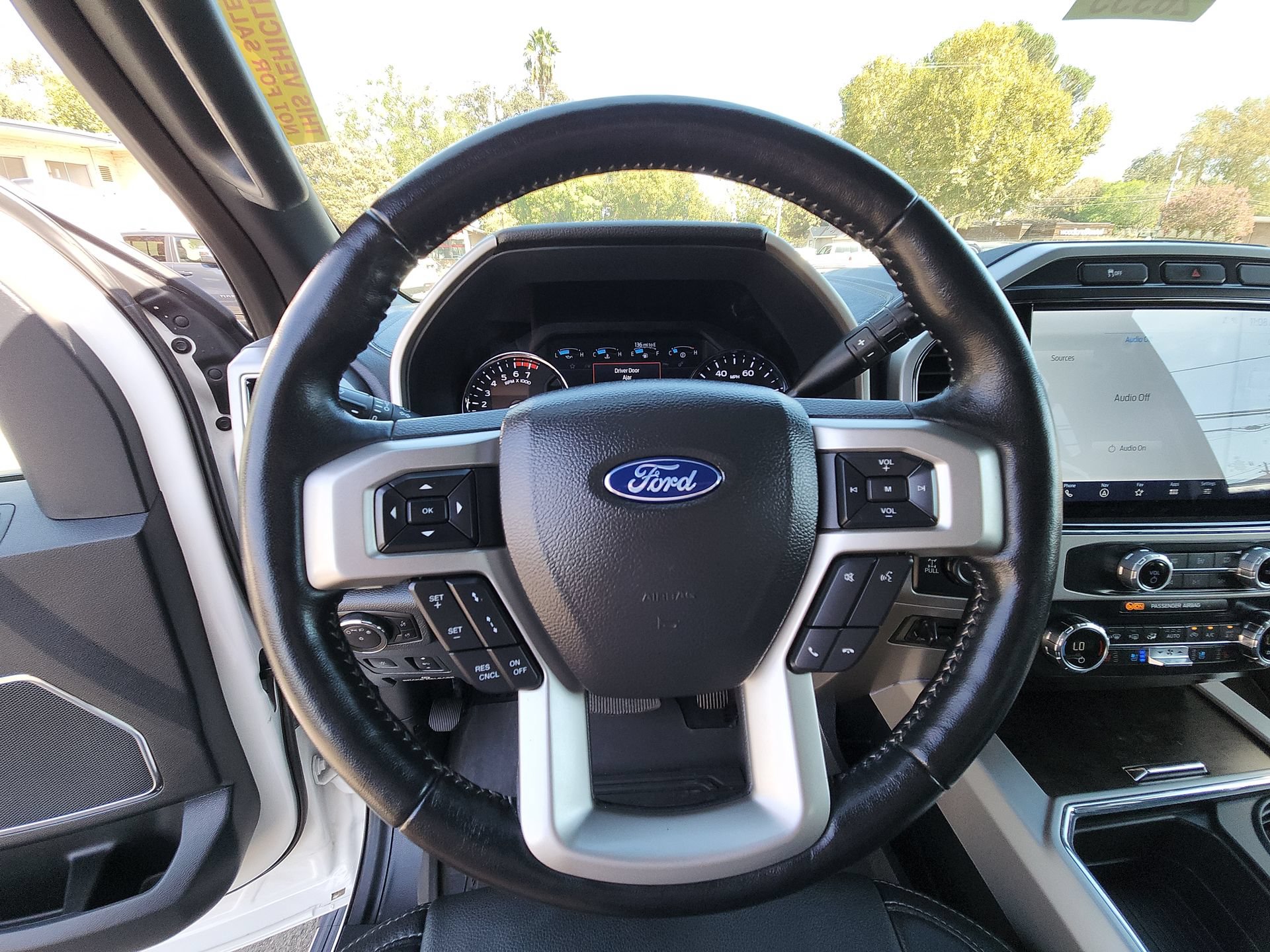 Used 2022 Ford F250 Lariat w/ Lariat Ultimate Package AWD/4WD image 11