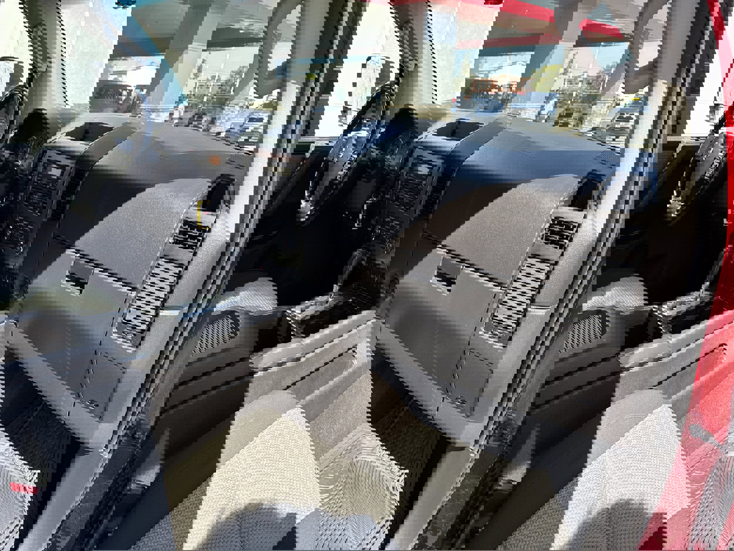 Used 2012 Nissan Titan SV image 15