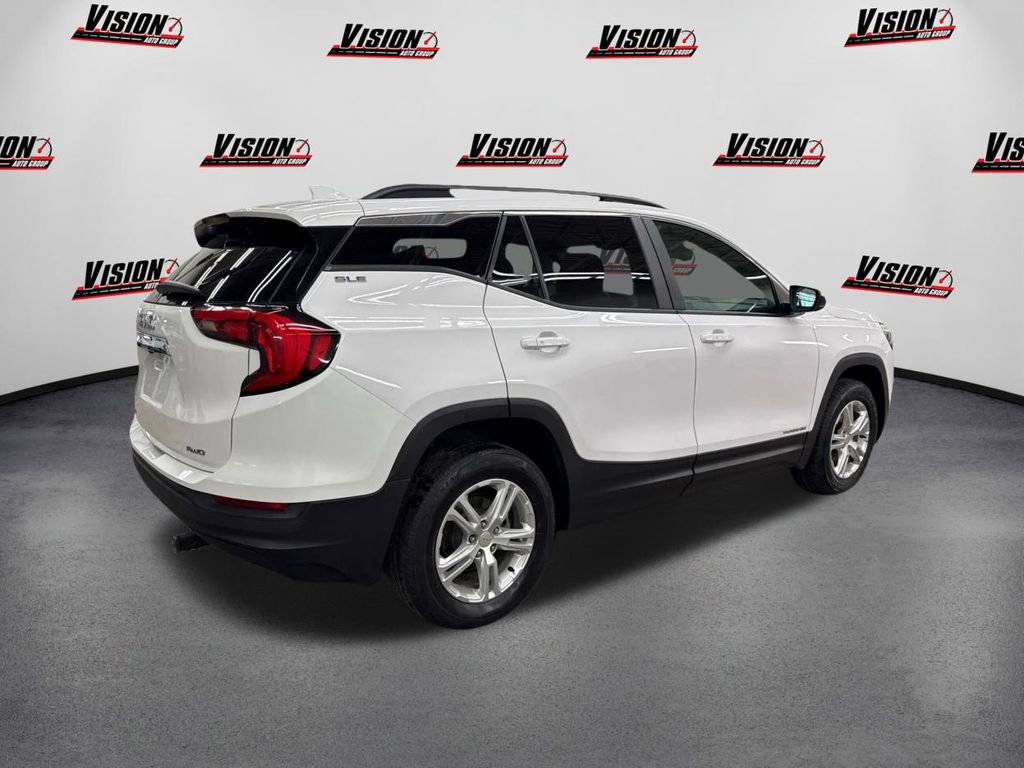 Used 2021 GMC Terrain SLE w/ Driver Convenience Package image 5