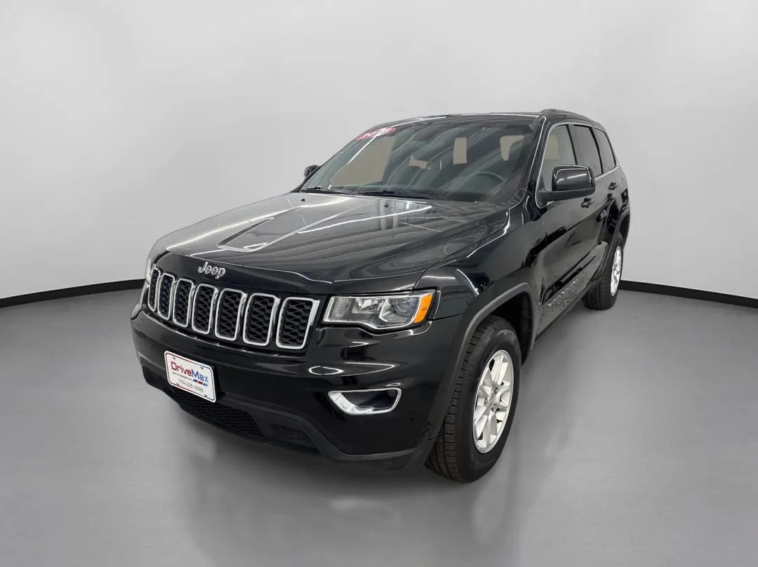 Used 2018 Jeep Grand Cherokee Laredo AWD/4WD image 4