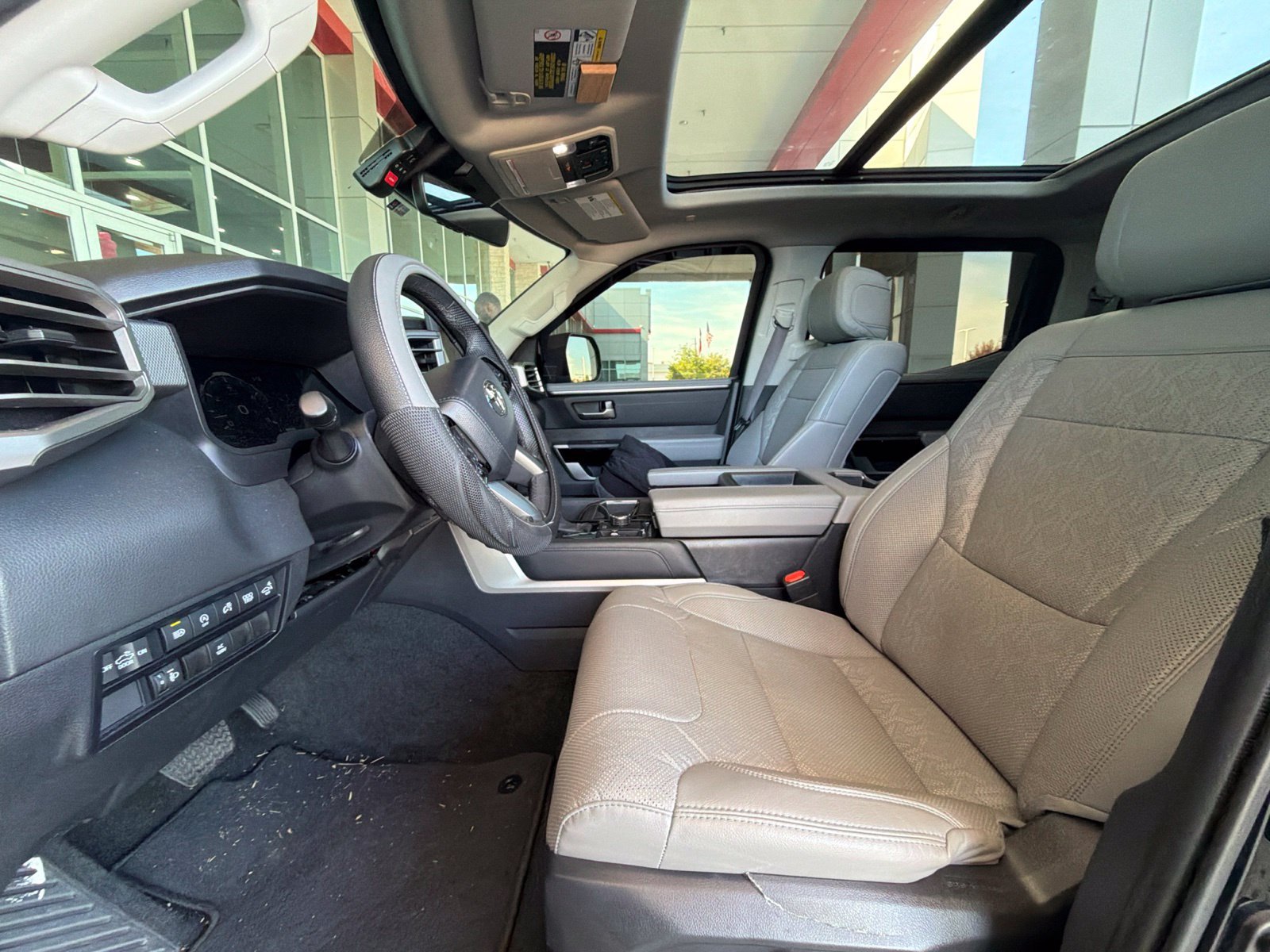 Used 2024 Toyota Tundra Limited w/ Power Package AWD/4WD image 13