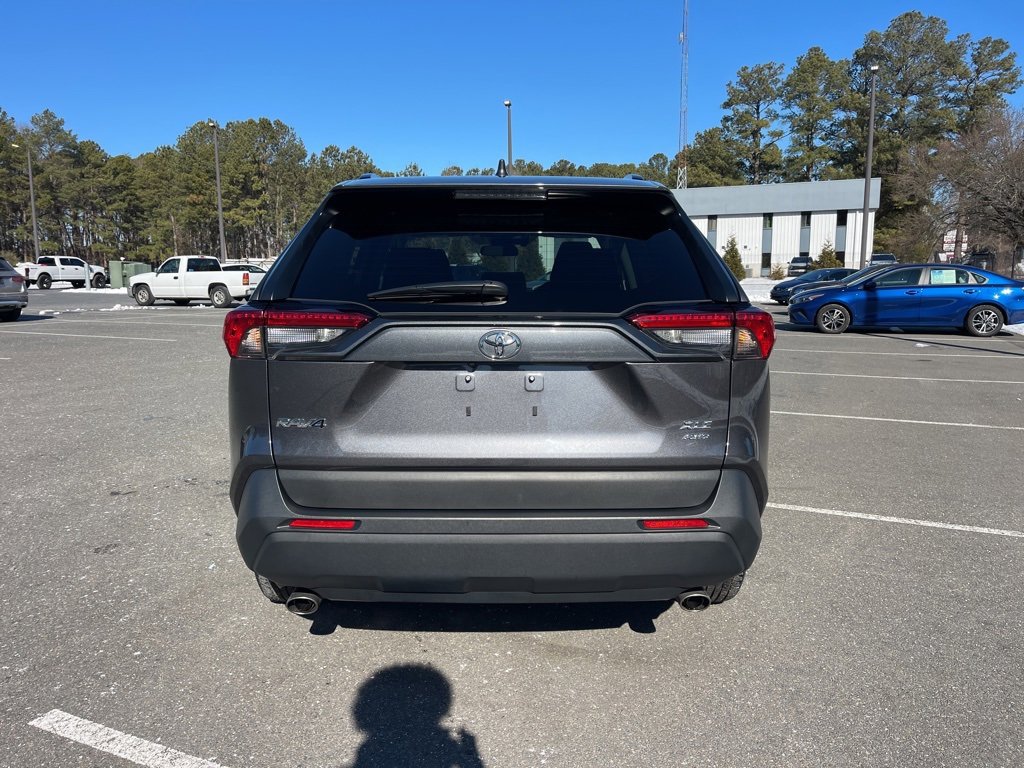 Used 2024 Toyota RAV4 XLE w/ Convenience Package image 6