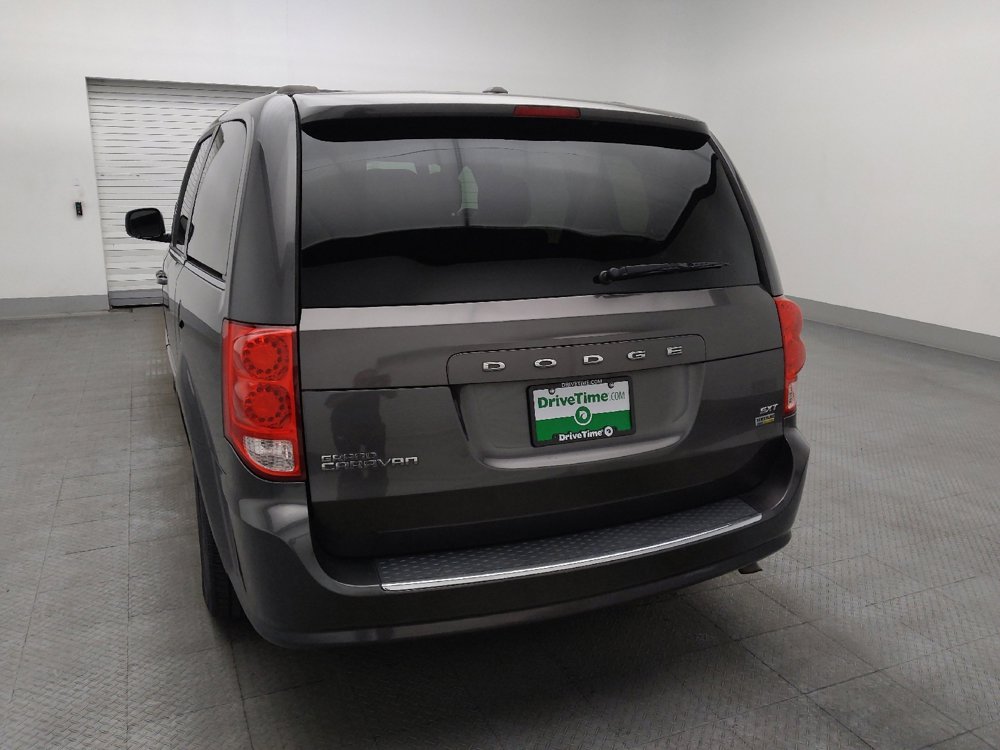 Used 2017 Dodge Grand Caravan SXT image 6