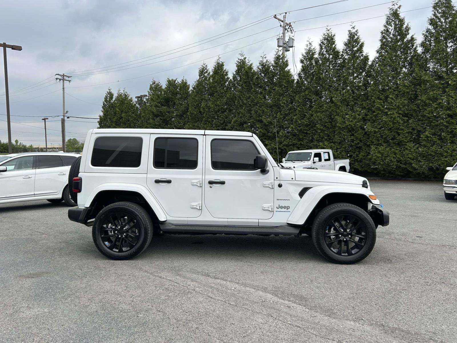 Used 2023 Jeep Wrangler Unlimited Sahara w/ Cold Weather Group image 2