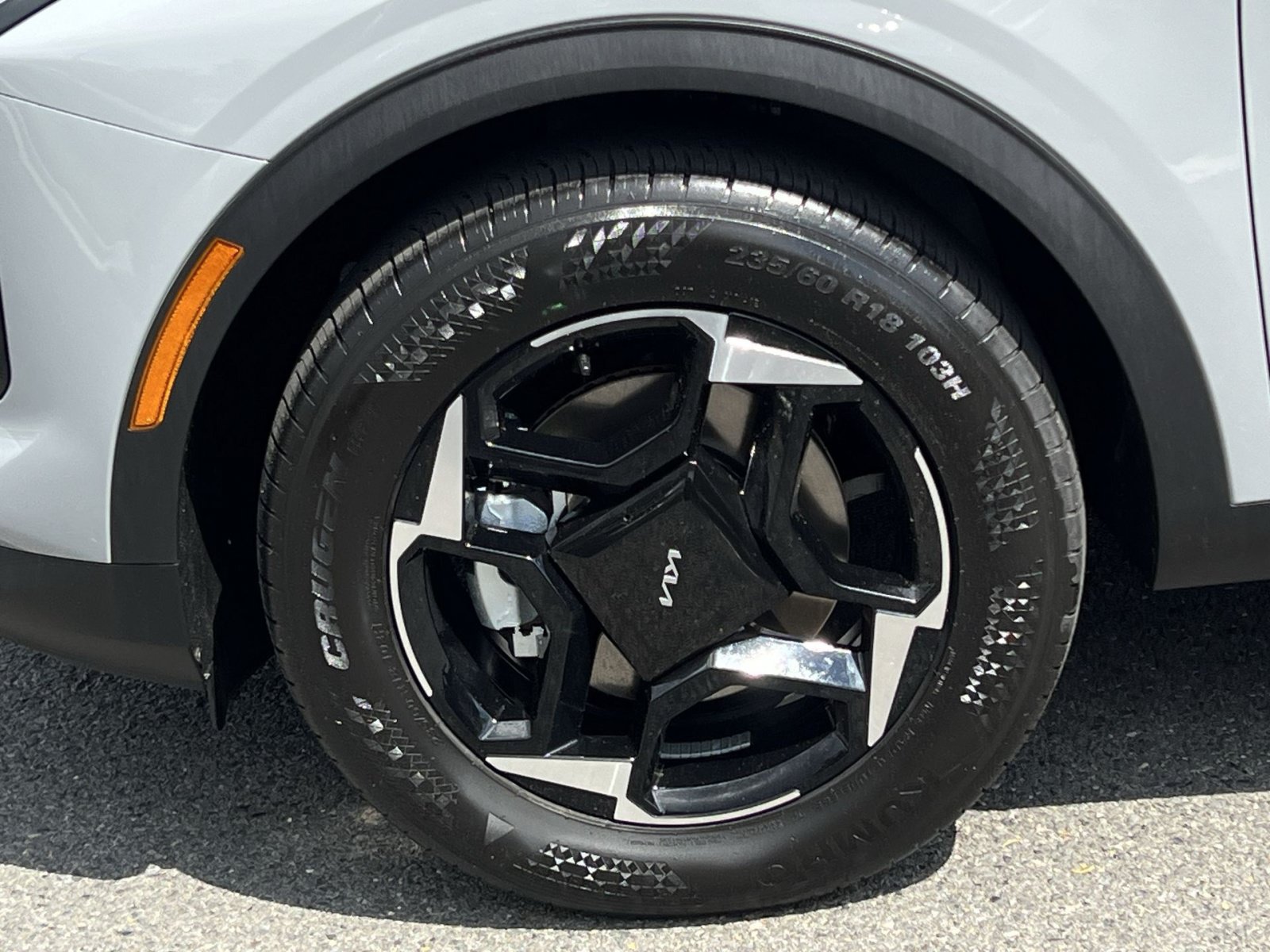 New 2026 Kia Sportage EX AWD/4WD image 16