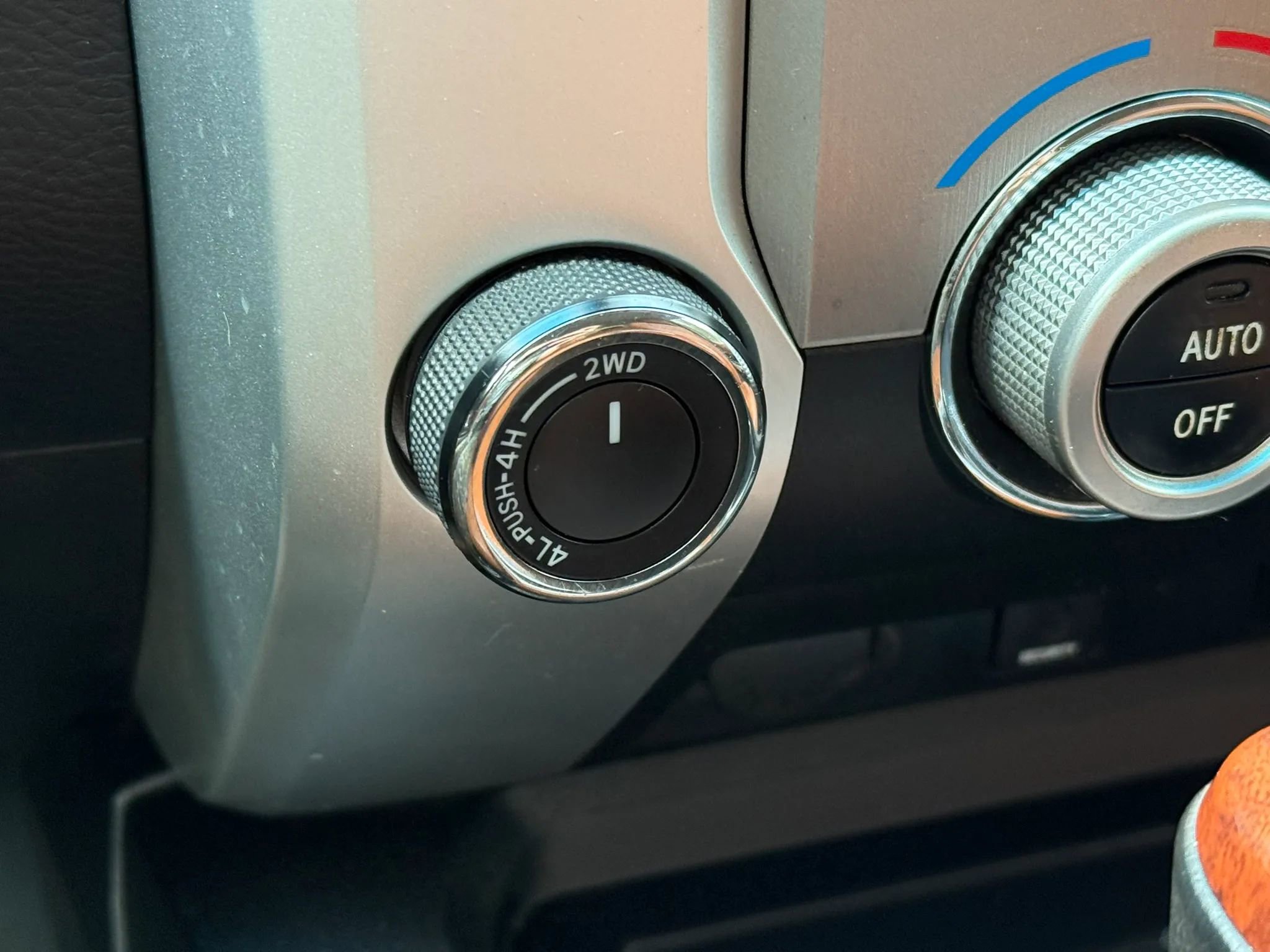 Used 2014 Toyota Tundra 1794 Edition image 30