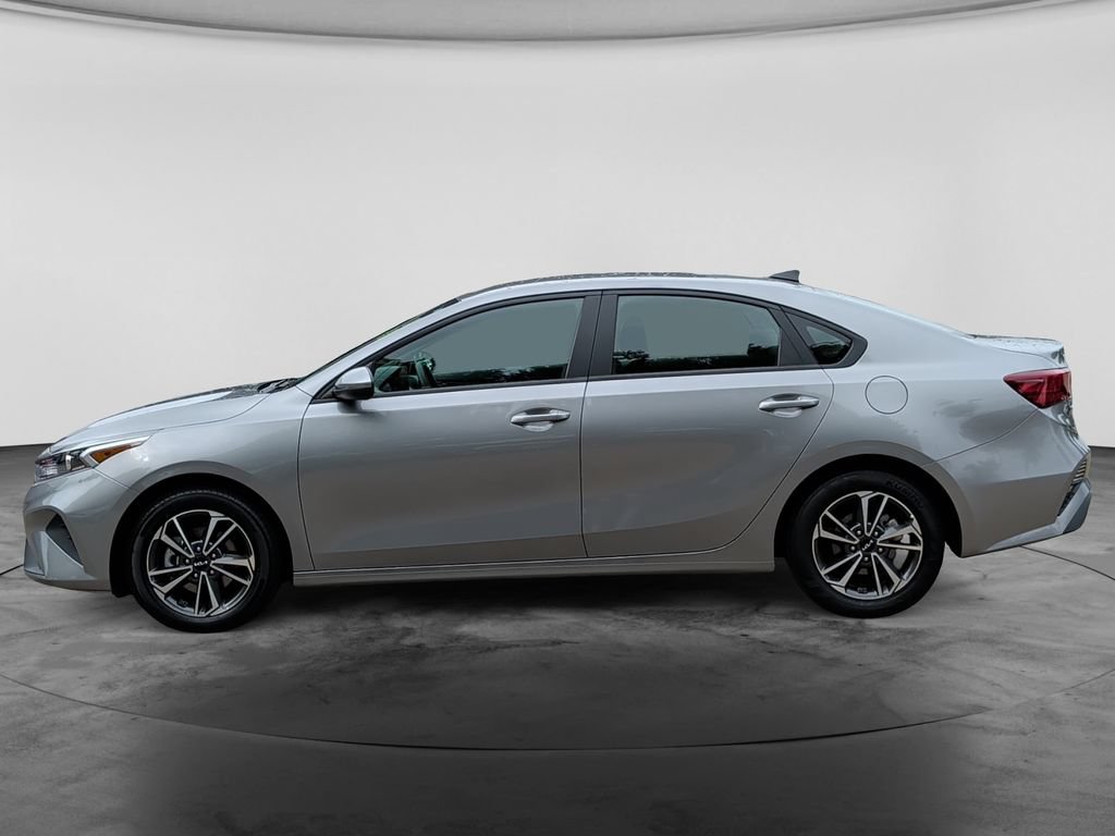 Used 2024 Kia Forte LXS FWD image 4
