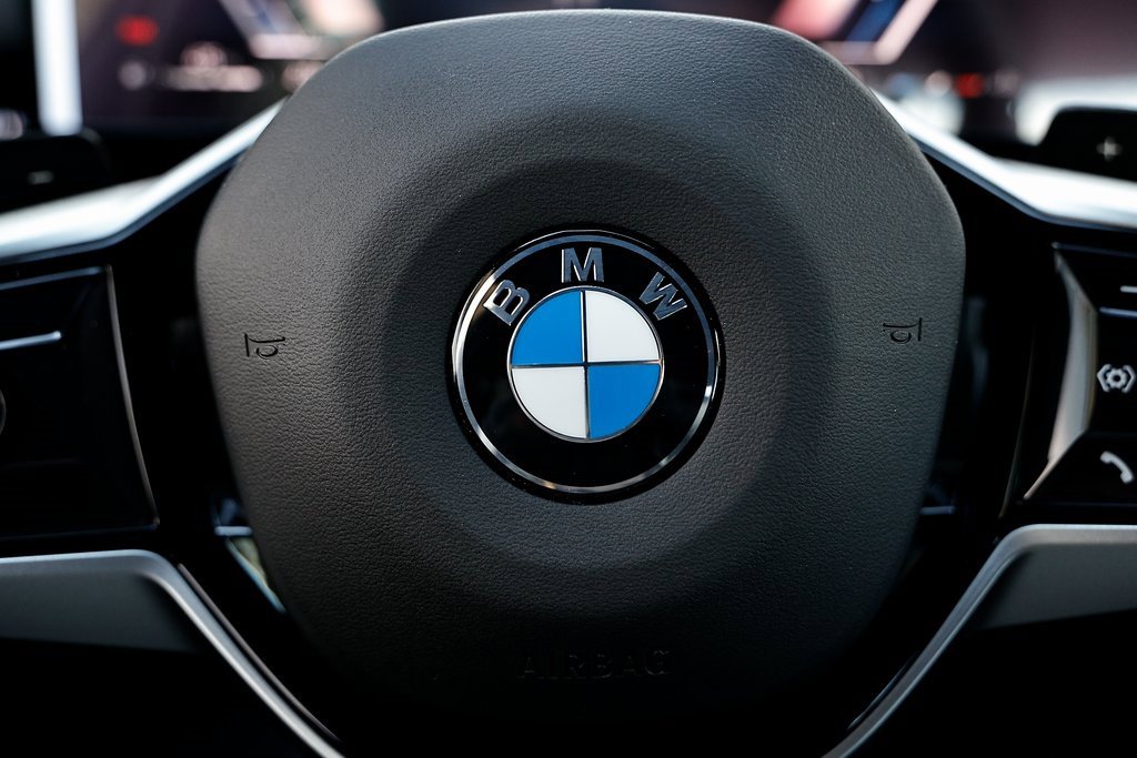 Used 2026 BMW 530i w/ Premium Package image 31