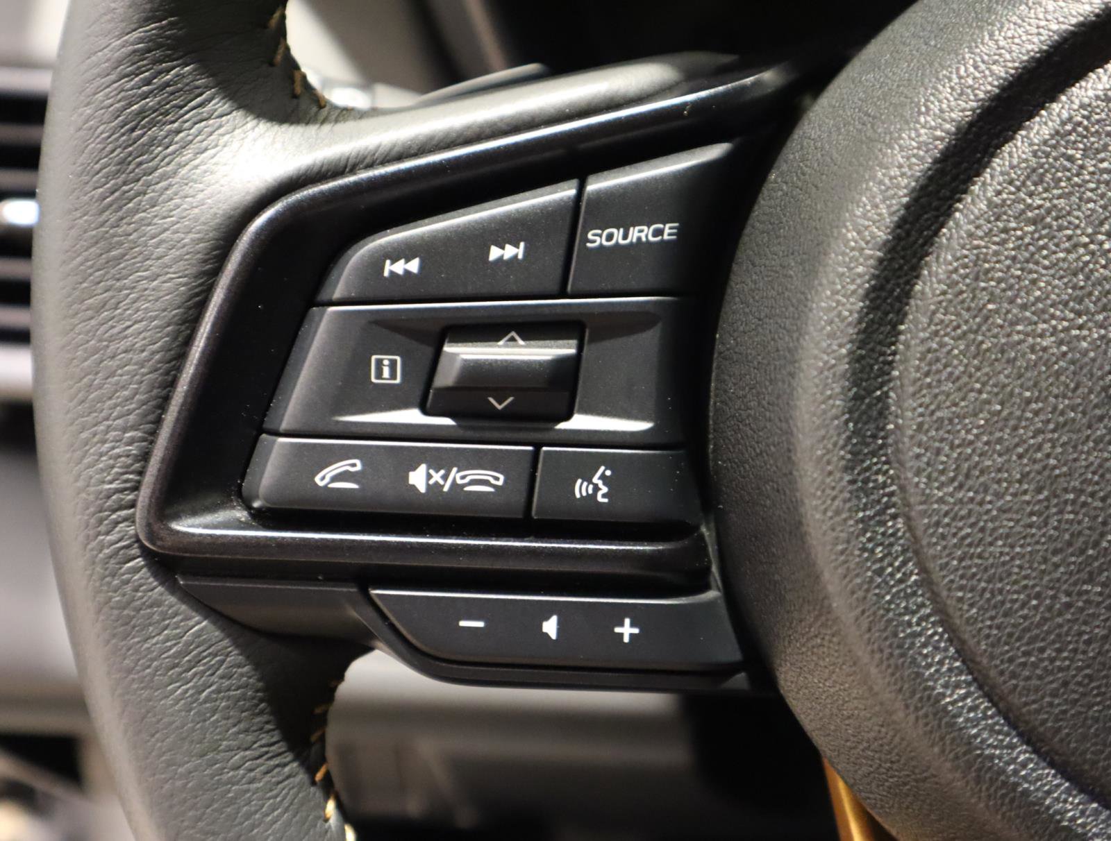 Used 2025 Subaru Outback Wilderness AWD/4WD image 31