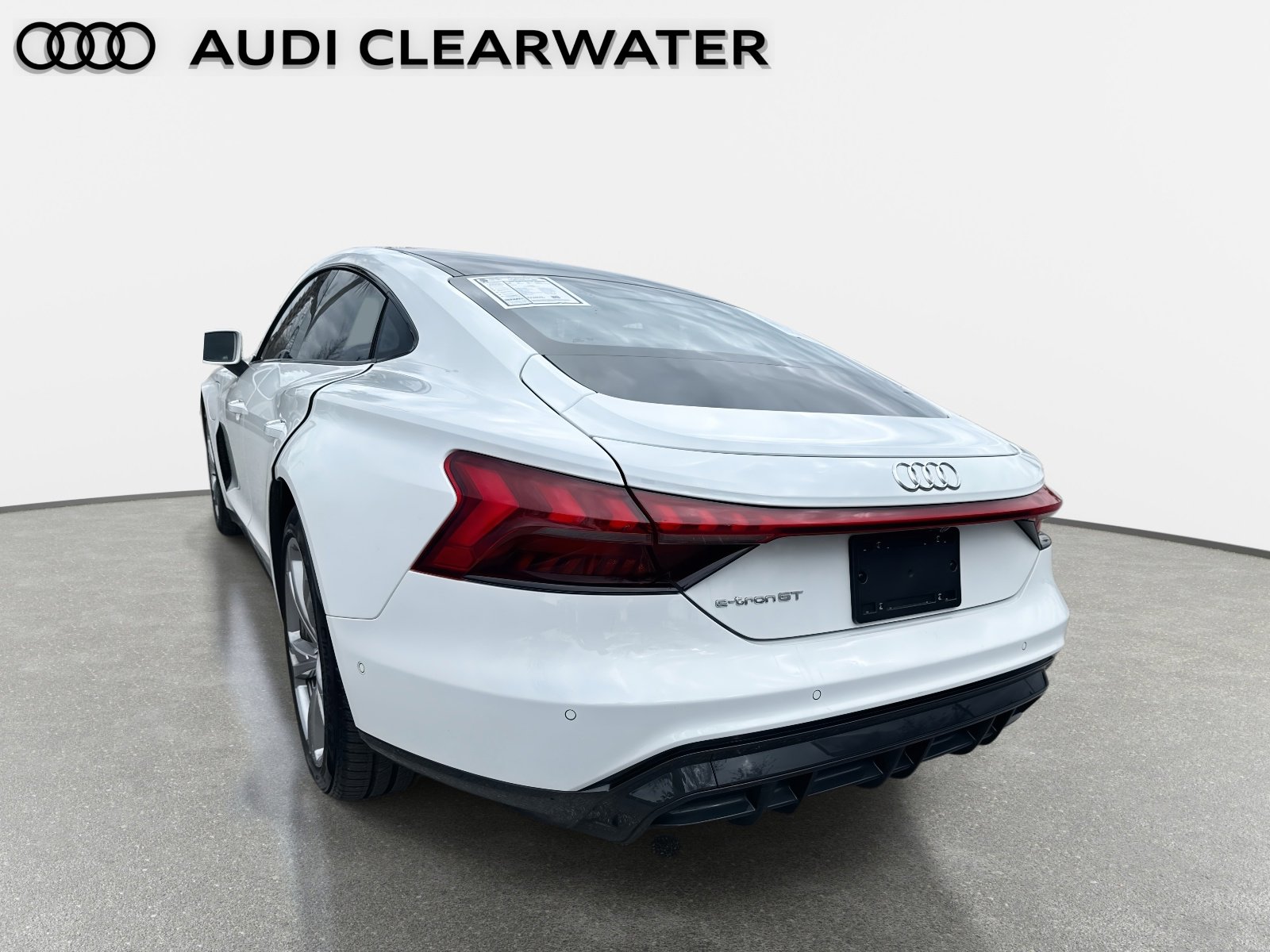 Used 2023 Audi e-tron GT Prestige image 10