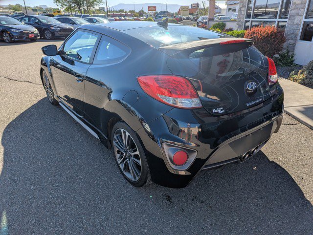 Used 2016 Hyundai Veloster Turbo FWD image 3