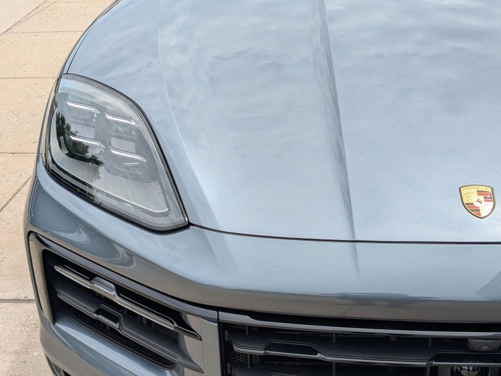 New 2026 Porsche Cayenne E-Hybrid Coupe AWD/4WD image 12