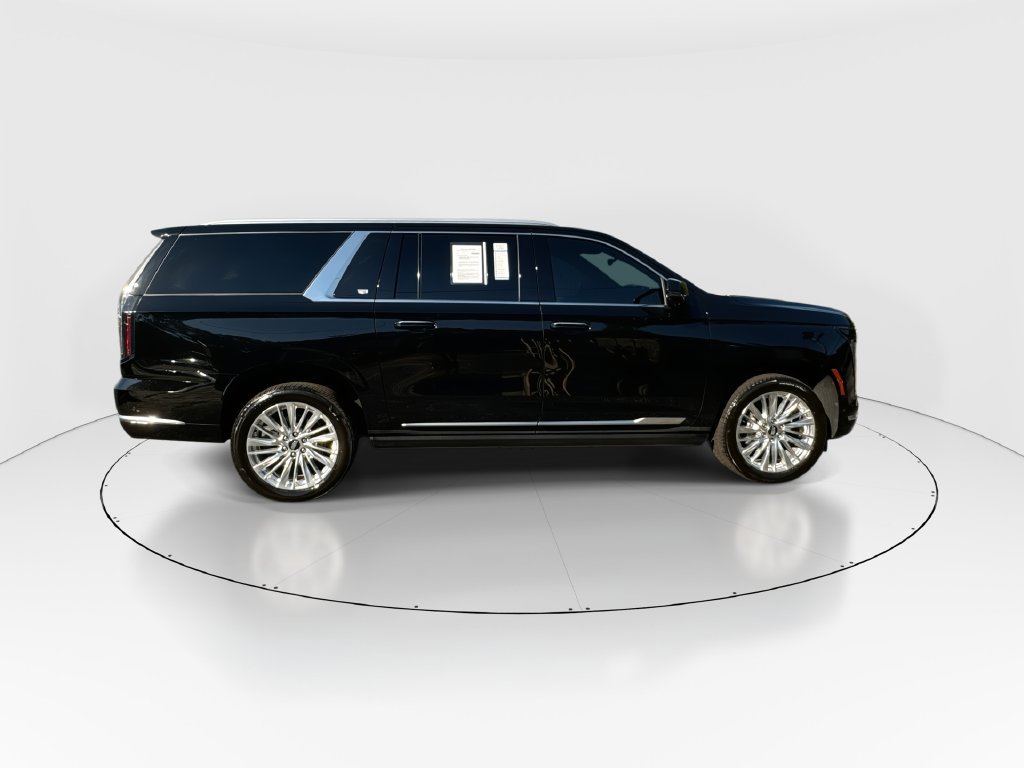 Used 2026 Cadillac Escalade ESV Luxury w/ LPO, Floor Liner Package RWD image 9