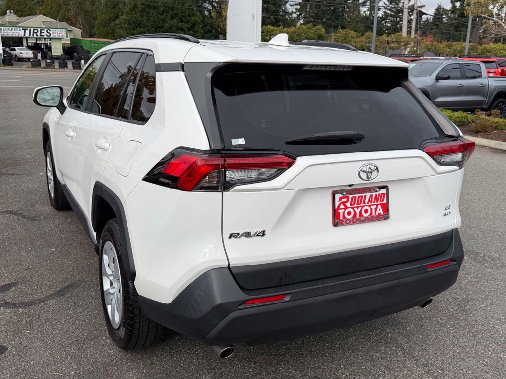 Used 2019 Toyota RAV4 LE w/ Carpet Mat Package AWD/4WD image 9