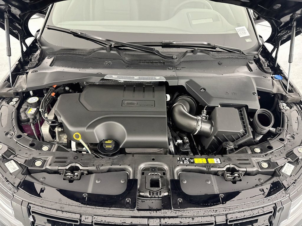 New 2026 Land Rover Range Rover Evoque Hoxton AWD/4WD image 31