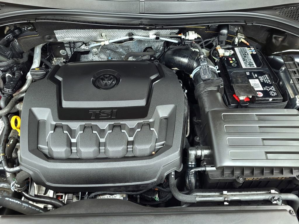 Used 2021 Volkswagen Tiguan SE R-Line image 26