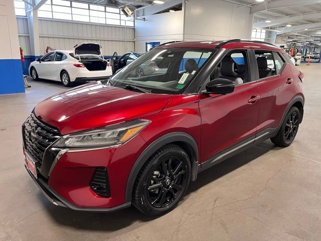 Used 2023 Nissan Kicks SR w/ SR Premium Package FWD image 8