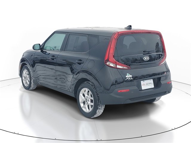 Certified 2021 Kia Soul S image 3