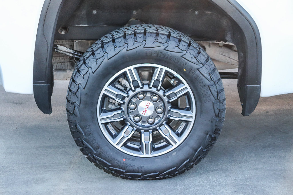 Used 2025 GMC Sierra 1500 AT4 AWD/4WD image 12