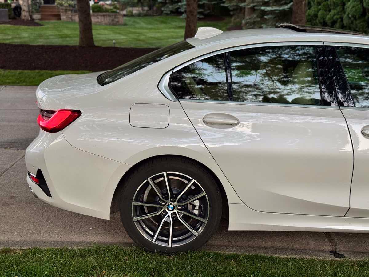 Used 2020 BMW 330i xDrive Sedan w/ Driving Assistance Package AWD/4WD image 4