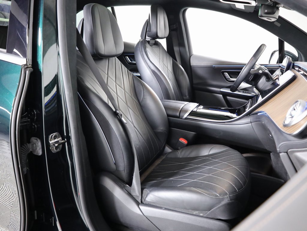 Used 2023 Mercedes-Benz EQE 500 4MATIC SUV w/ Pinnacle Trim Package image 51