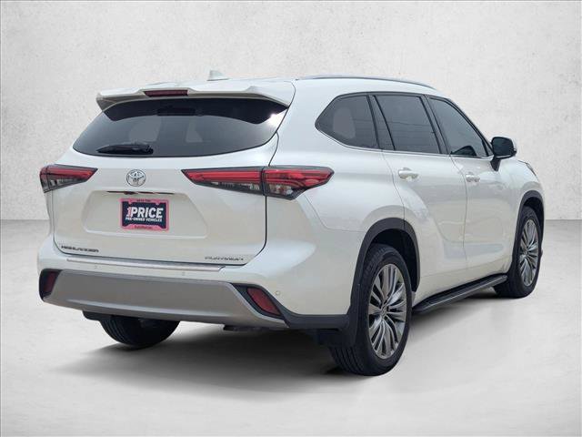 Used 2020 Toyota Highlander Platinum FWD image 5