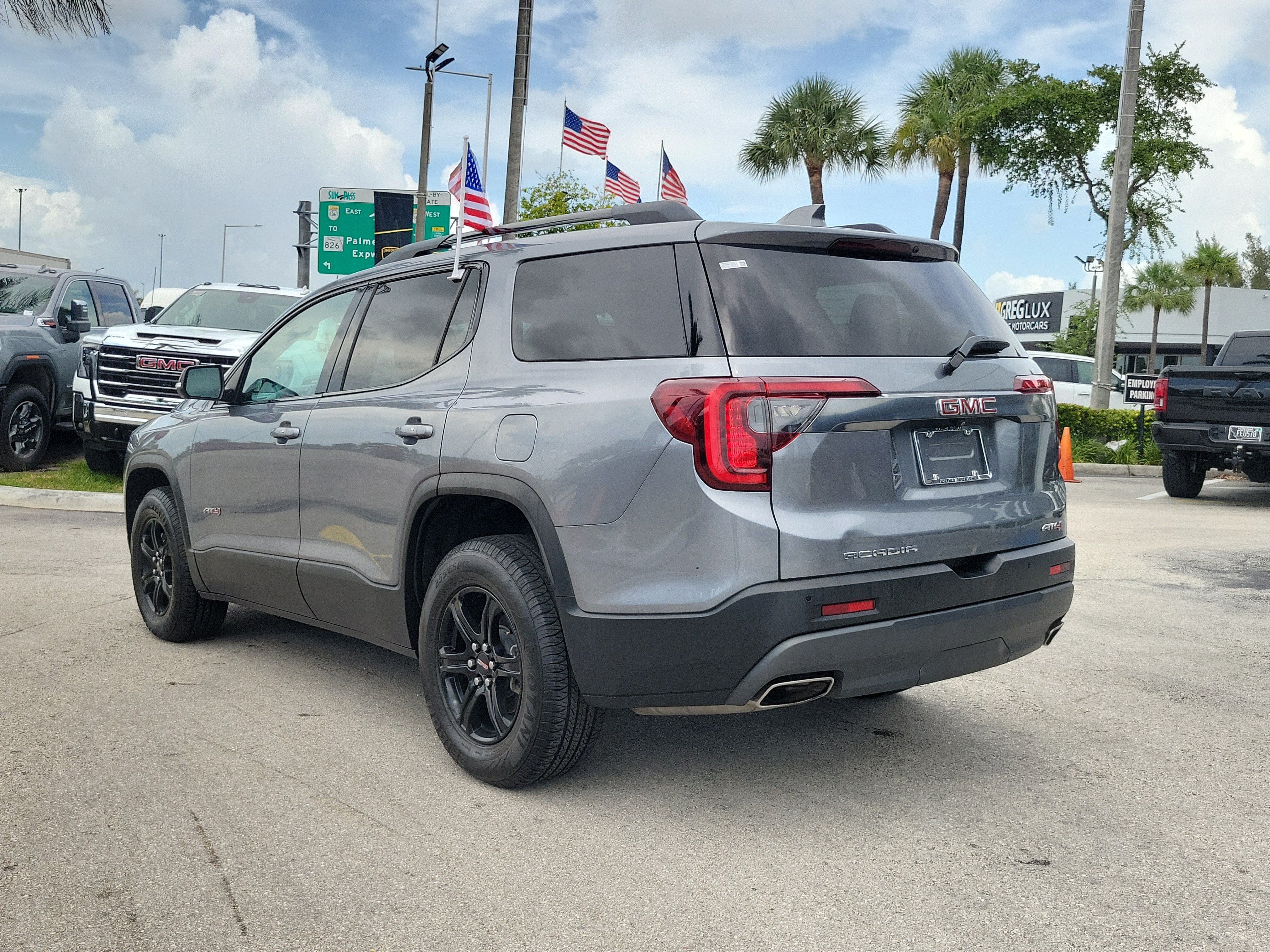 Used 2021 GMC Acadia AT4 w/ Trailering Package AWD/4WD image 7