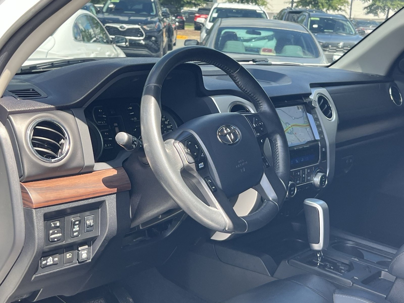 Used 2020 Toyota Tundra Limited w/ Limited Premium Package AWD/4WD image 16