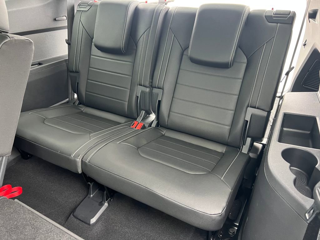 Used 2025 Volkswagen Atlas SEL AWD/4WD image 15