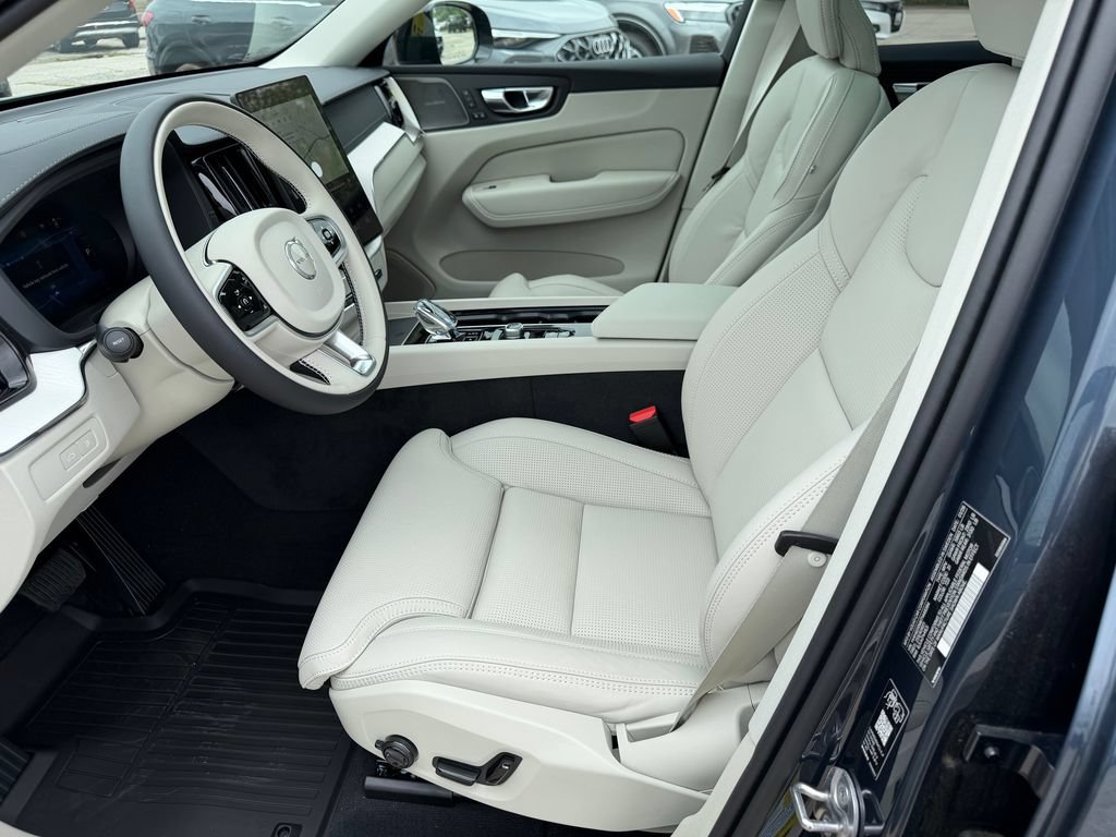New 2026 Volvo XC60 T8 Ultra w/ Protection Package Premier AWD/4WD image 17