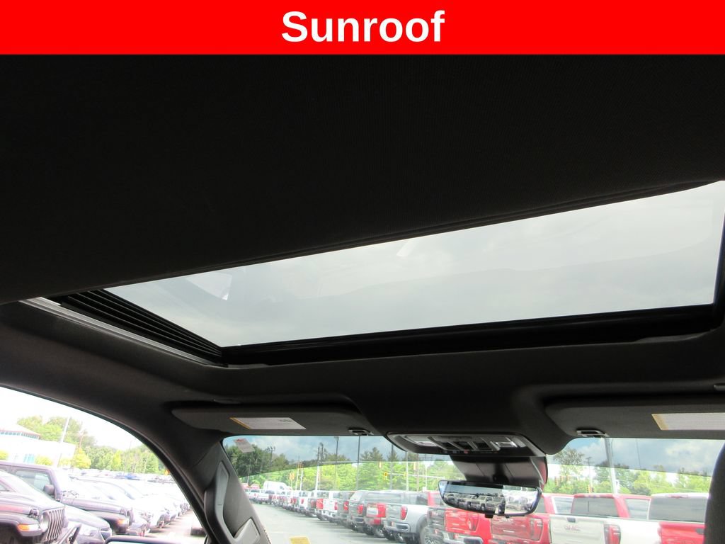 Used 2024 GMC Sierra 1500 Denali AWD/4WD image 18