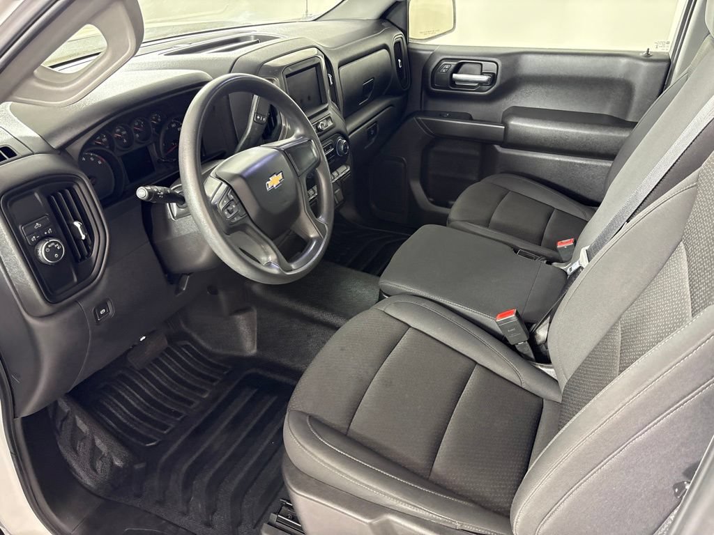 Certified 2025 Chevrolet Silverado 1500 W/T RWD image 26