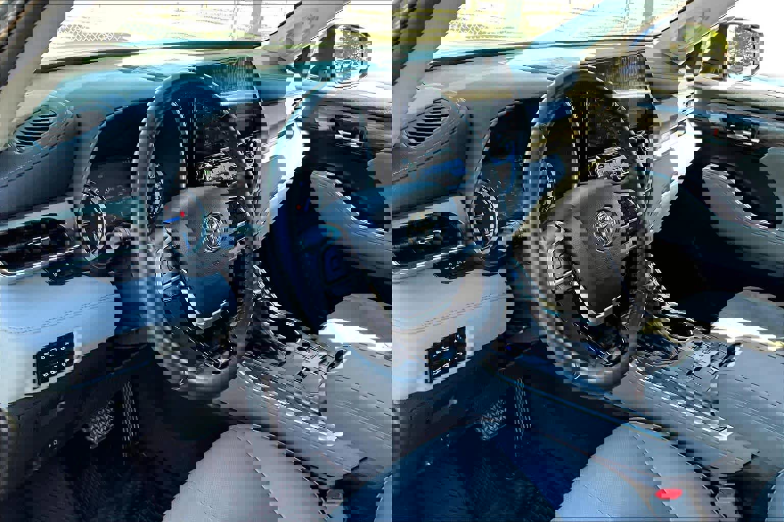 Certified 2022 Toyota Highlander Limited image 14