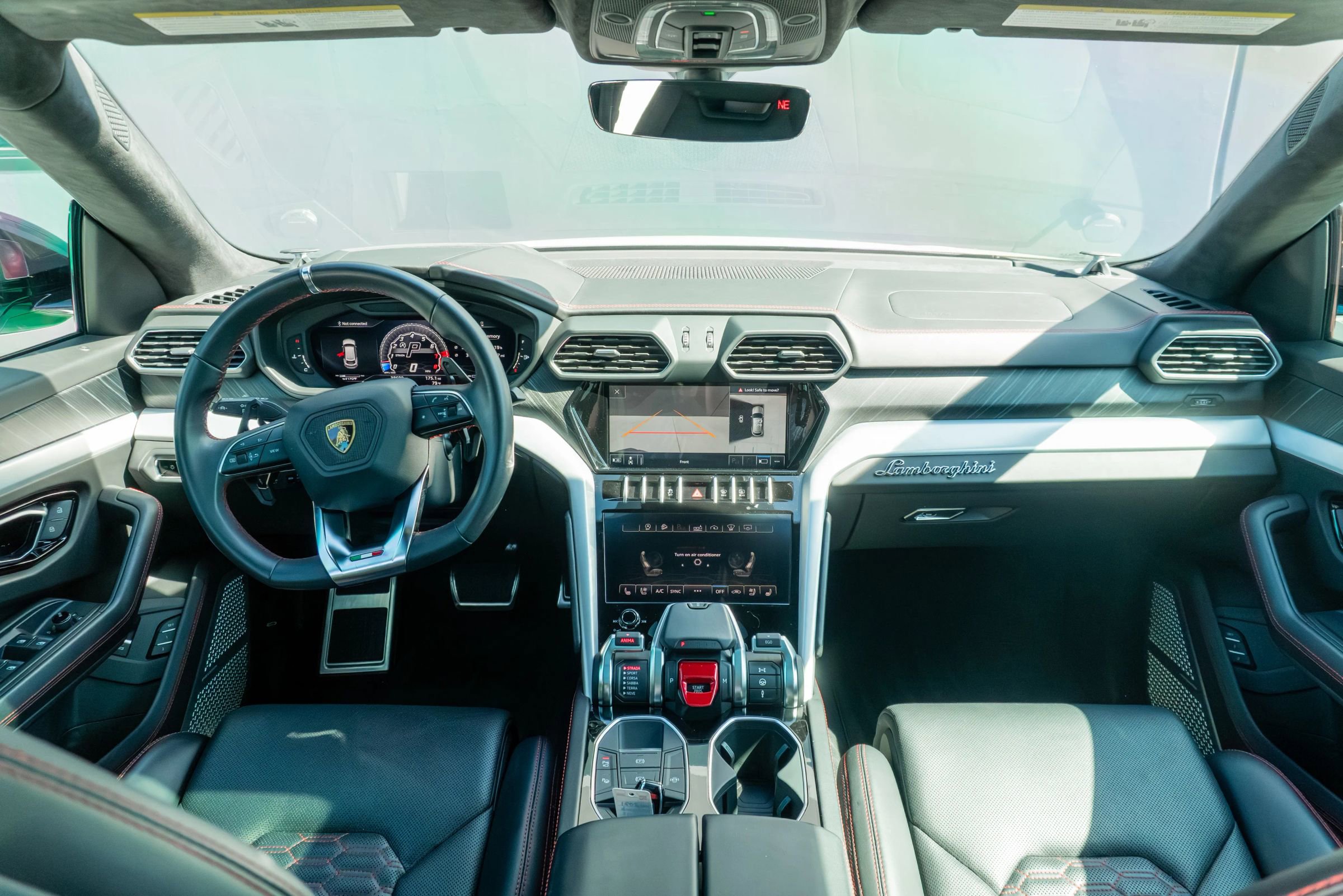 Used 2021 Lamborghini Urus image 16