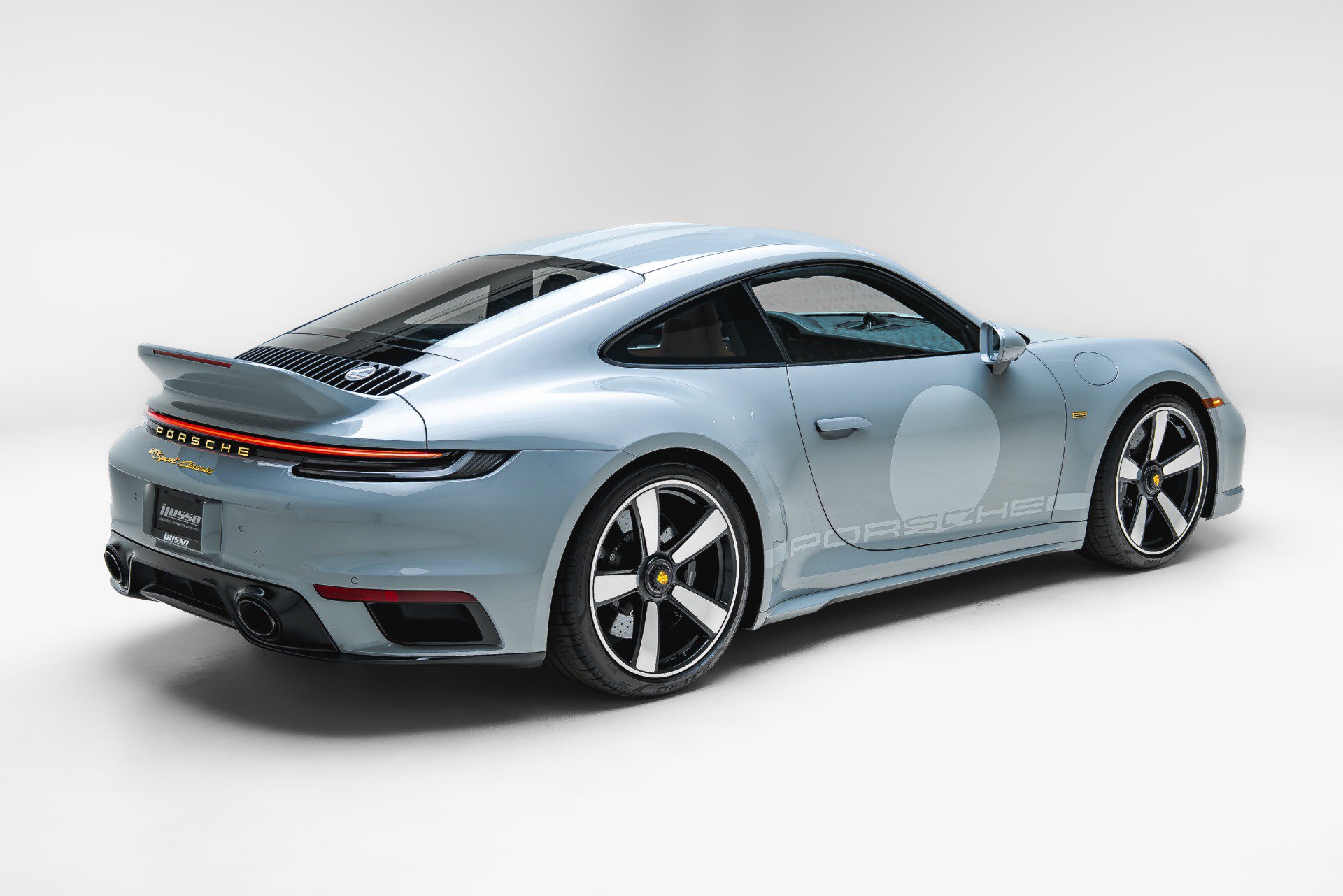 Used 2023 Porsche 911 Sport Classic RWD image 17