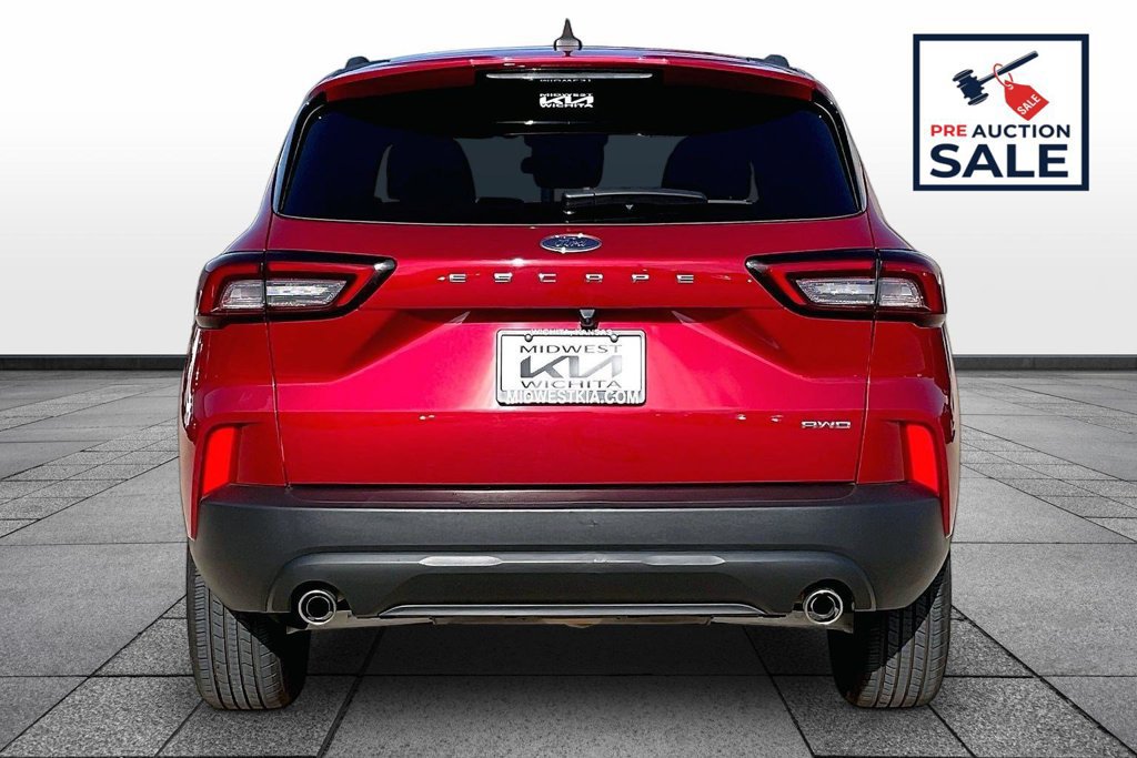 Used 2025 Ford Escape ST-Line Select AWD/4WD image 4