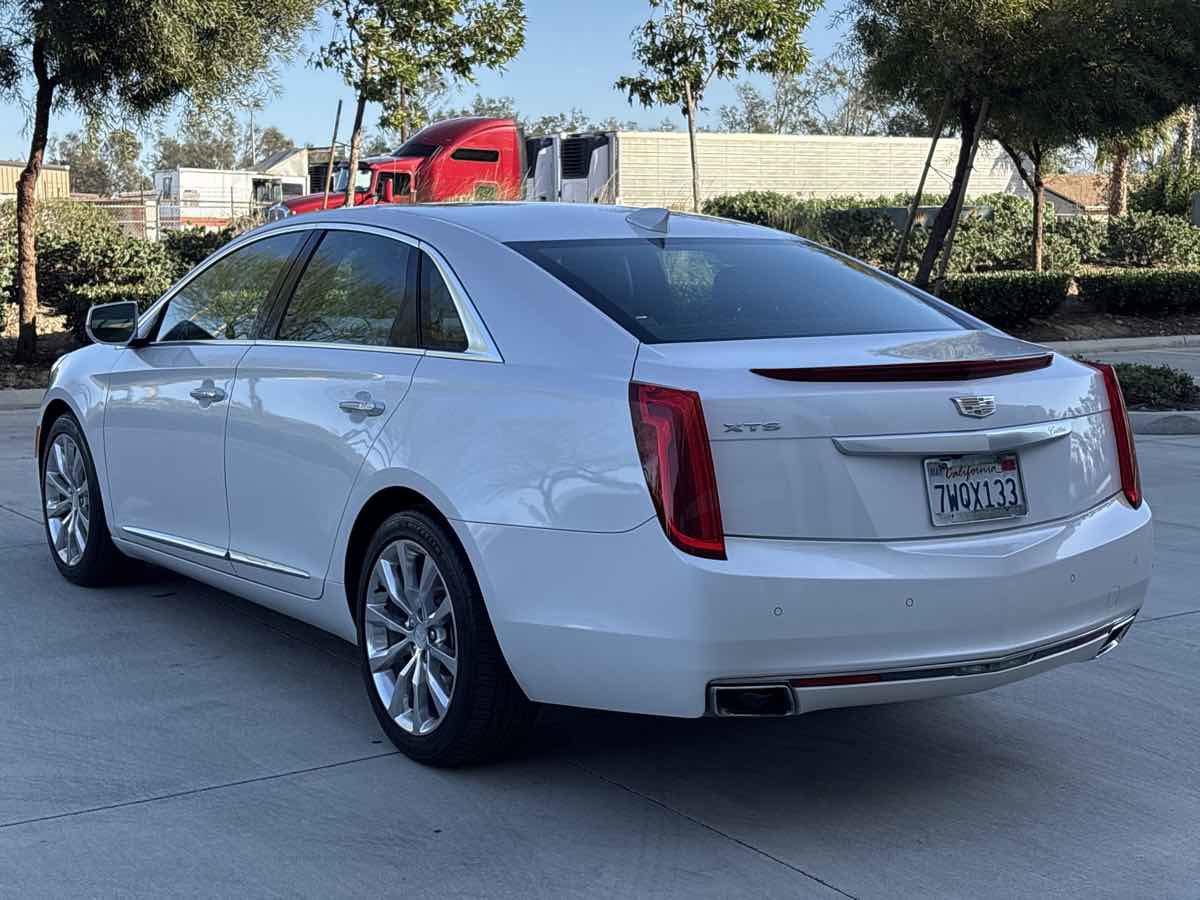 Used 2017 Cadillac XTS Premium Luxury image 5