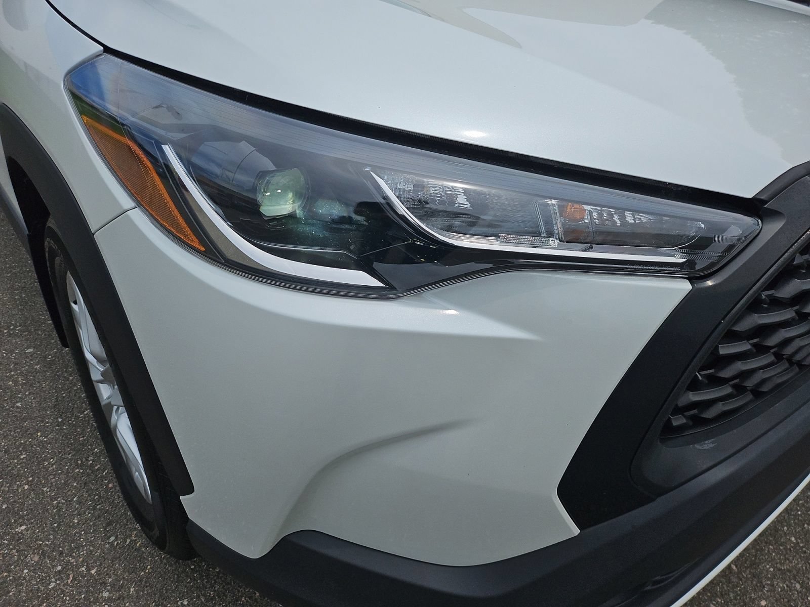 Used 2024 Toyota Corolla Cross LE w/ Moonroof Package FWD image 13