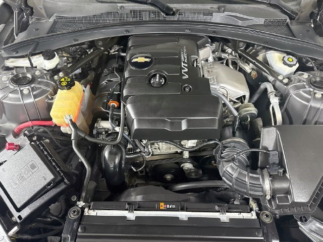 Used 2020 Chevrolet Camaro LT RWD image 36