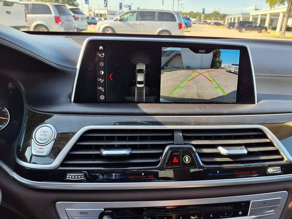Used 2018 BMW 740i RWD image 29