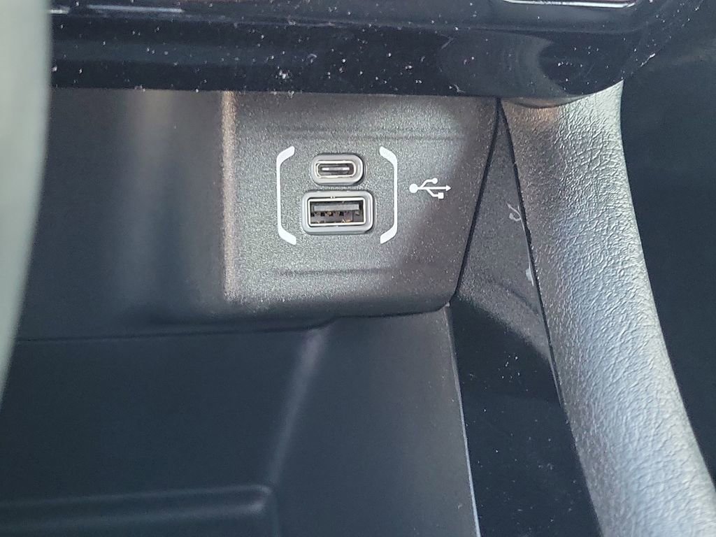 New 2026 Jeep Compass Latitude image 10