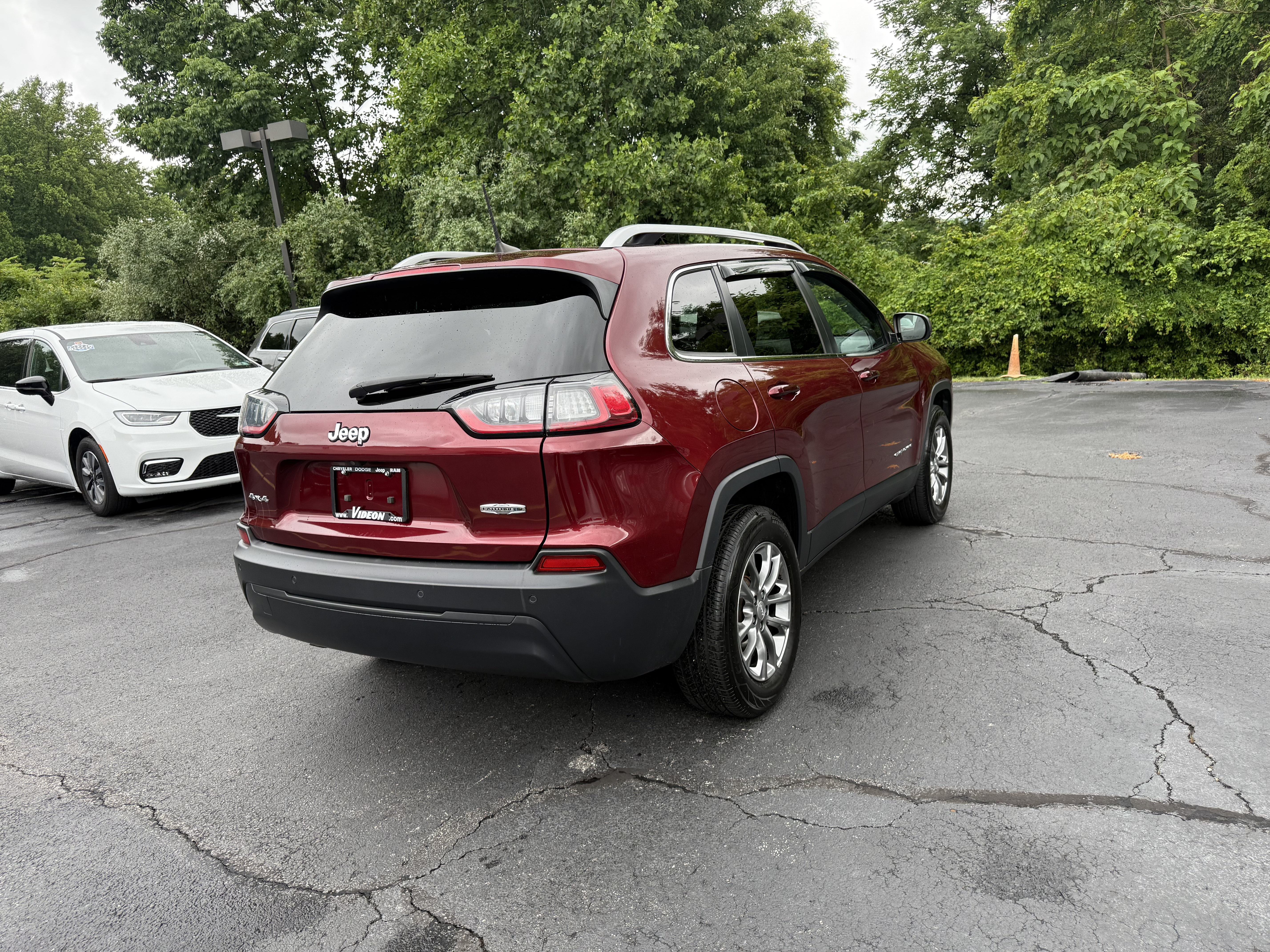 Certified 2020 Jeep Cherokee Latitude Plus w/ Cold Weather Group AWD/4WD image 6