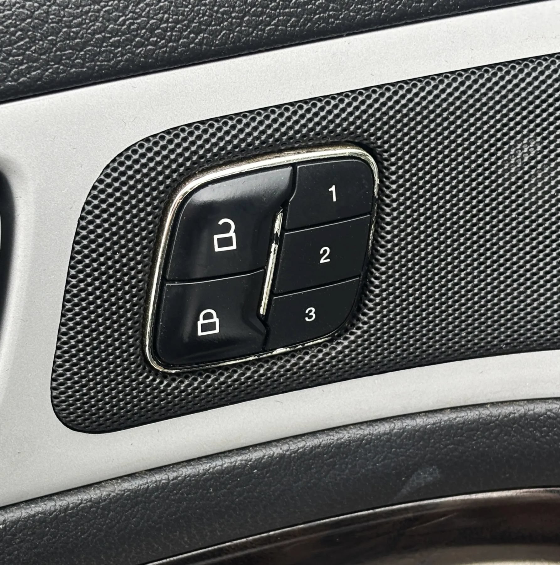 Used 2013 Ford Explorer Limited AWD/4WD image 18